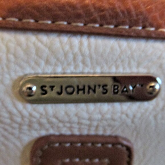 St. John's Bay Shoulder Bag - Picture 6 of 10